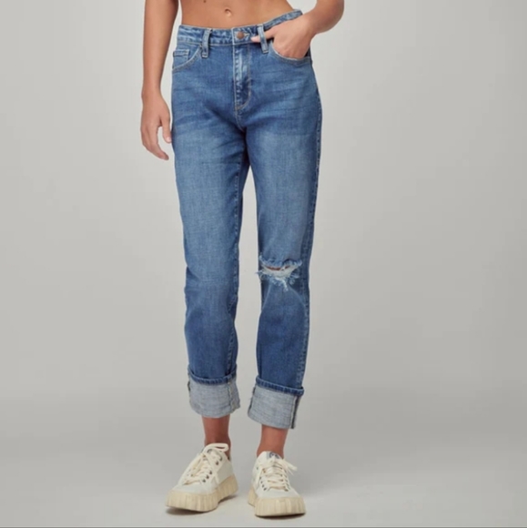 Nature Denim Denim - 114. NWT Nature Denim Mom Jeans